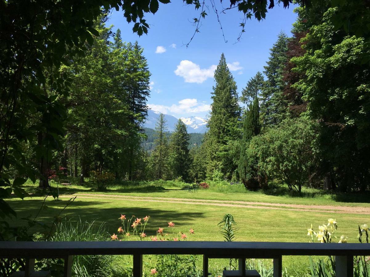 ホテル Wedgwood Manor And Glamping Retreat Crawford Bay エクステリア 写真